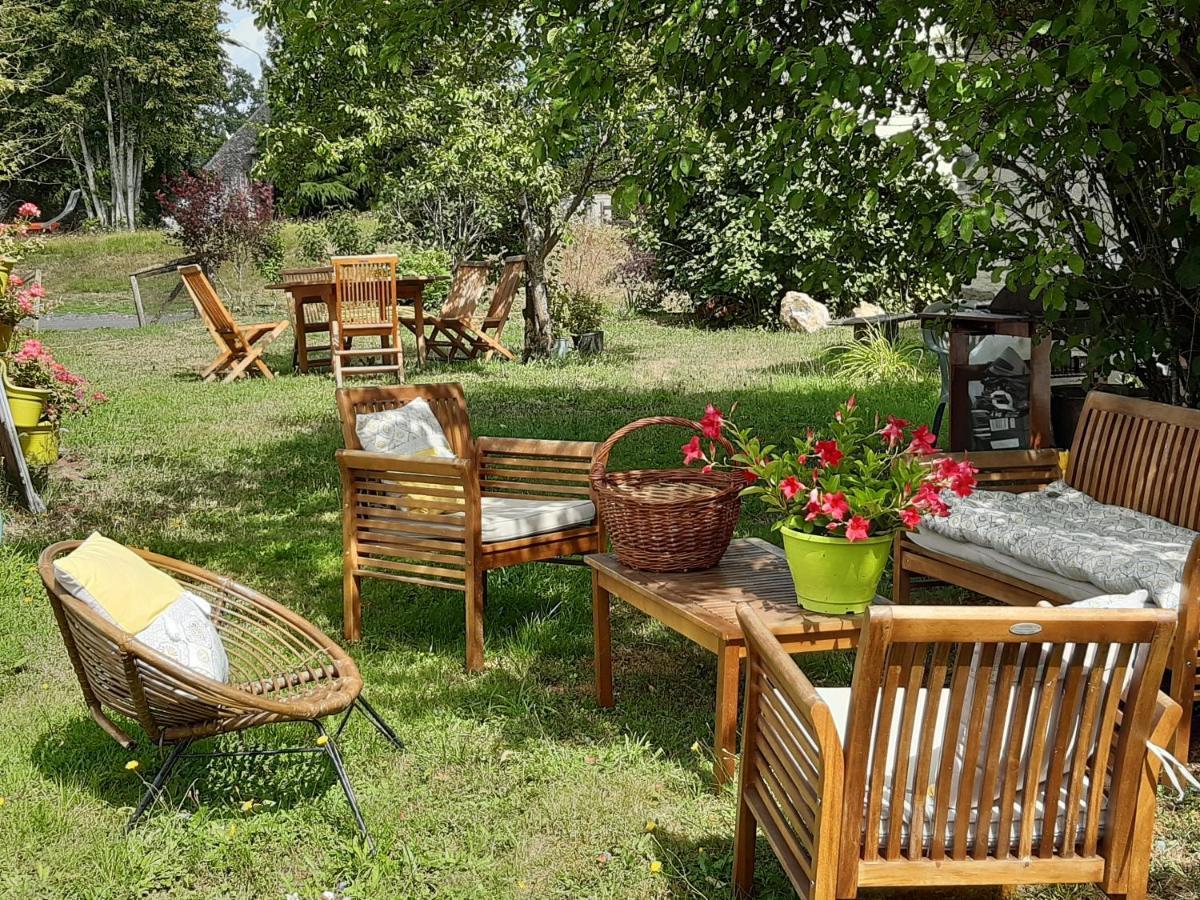Bed and Breakfast Chez Mialaret Tourniac Exterior foto